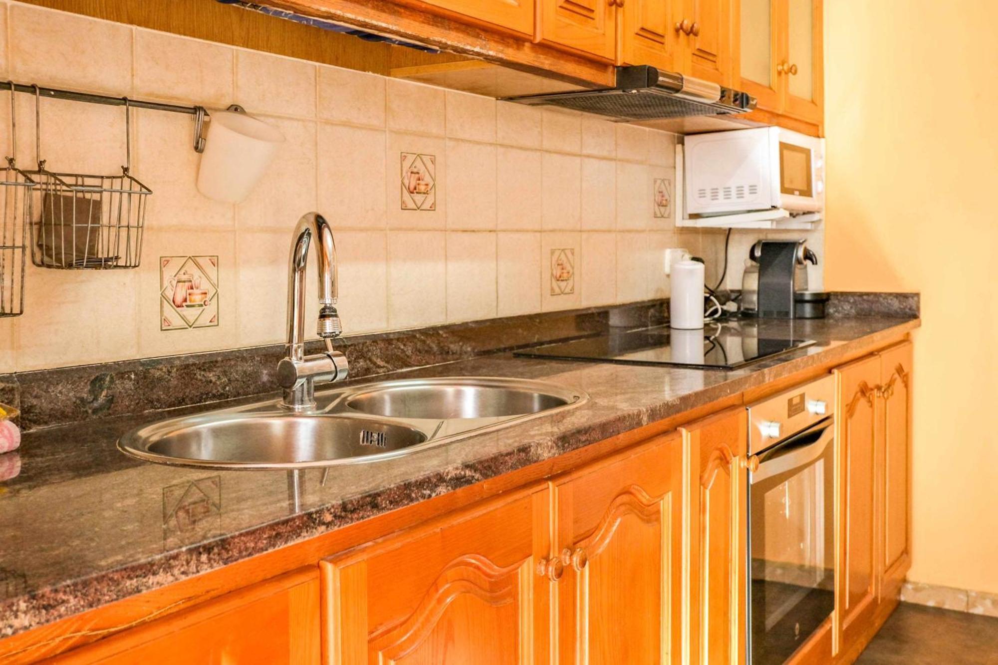 Can Camps Besalu Casa Planta Baja Con Jardin 外观 照片